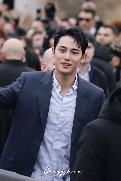 kim mingyu dior|mingyu paris fashion week 2024.